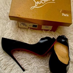 “Like New” Very Prive 120 Christian Louboutin heel